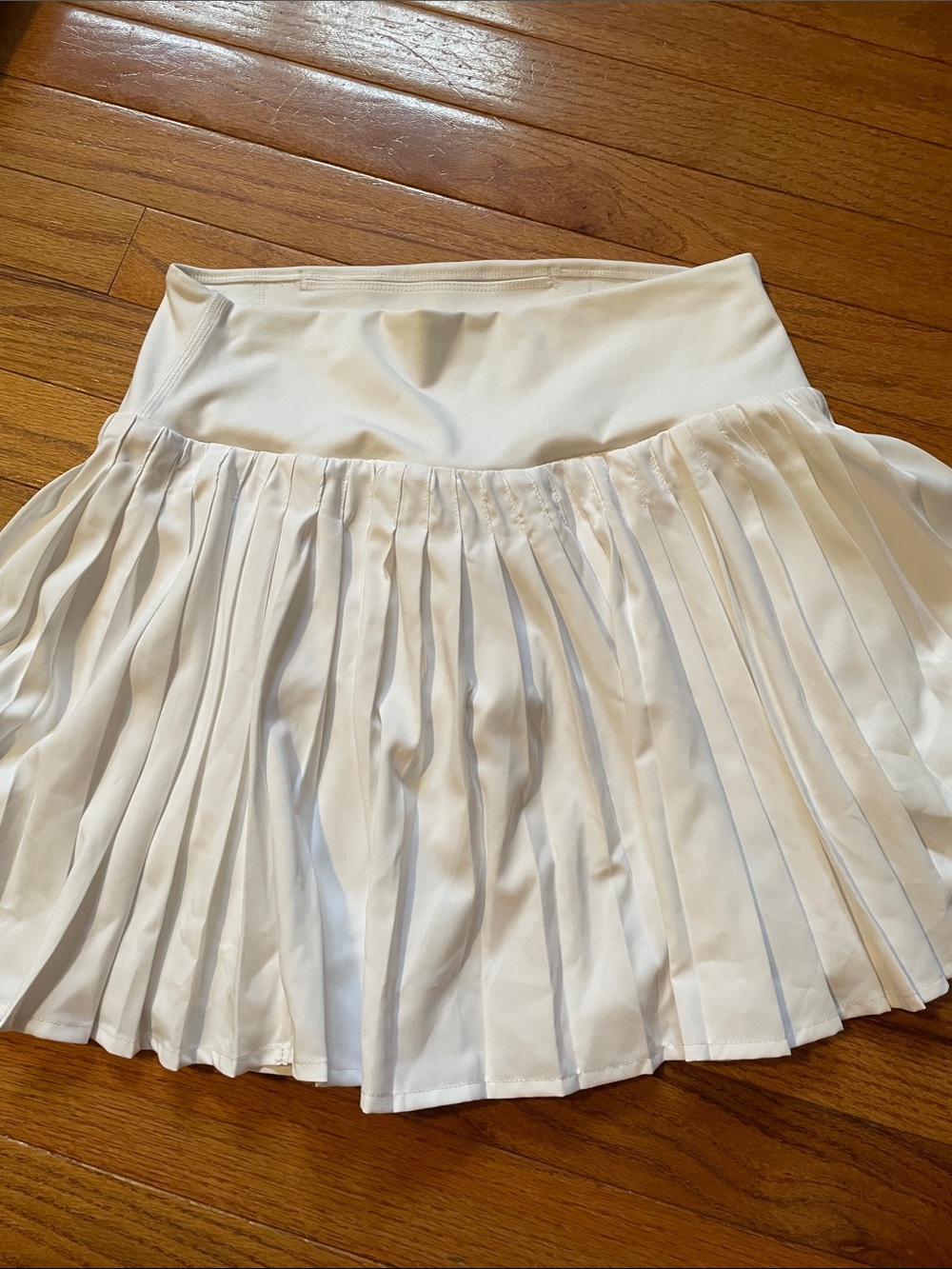 White Pleated Tennis Skort- all in motion